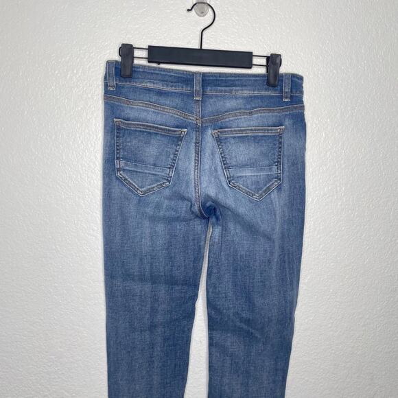 Refuge Womens Jeans Size 2 Denim Blue Distressed Skinny Leg Medium Wash Jeans - Picture 10 of 10